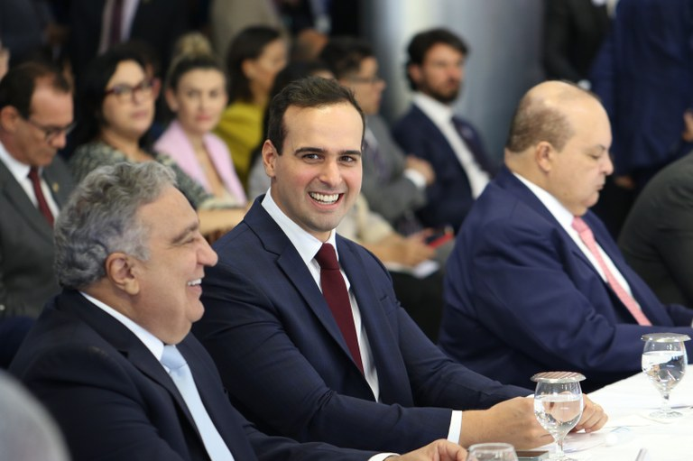 Paraibacombr's tweet photo. Vice-governador Lucas Ribeiro lidera missão oficial à China visando ampliar parcerias comerciais e atrair novos investimentos na área da saúde

https://t.co/CiupmcwCmA https://t.co/RliQzwo9G4