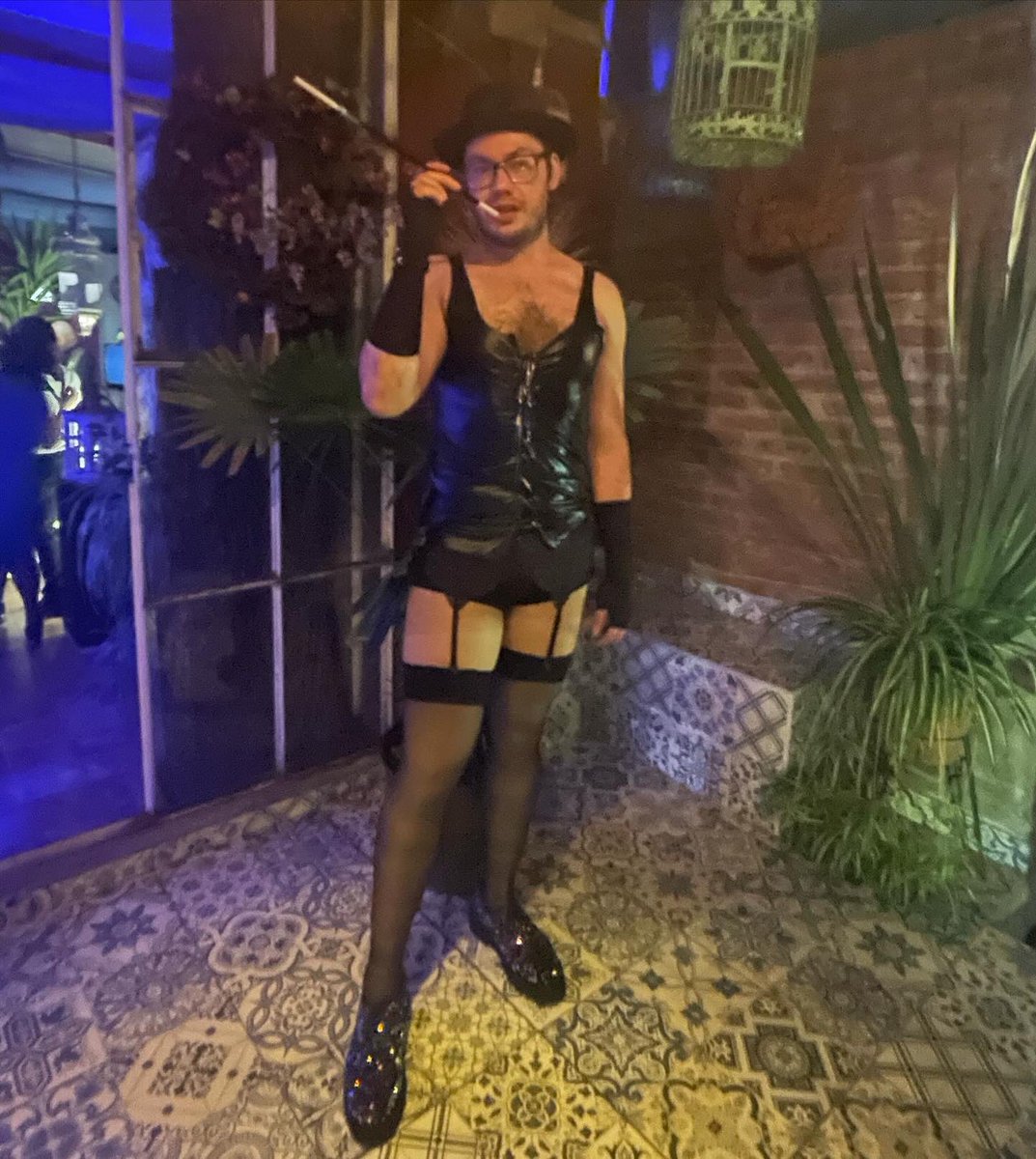 ppbert's tweet image. #cabaretparty 👯‍♂️👯‍♂️