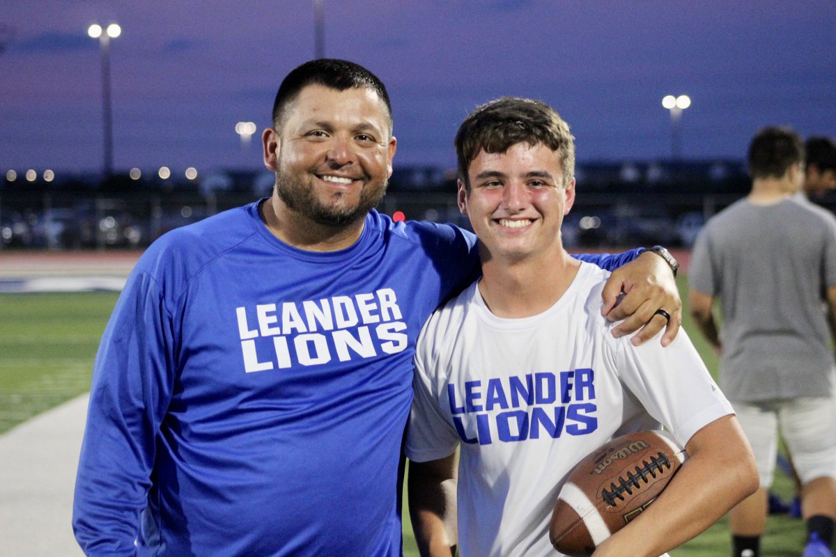🚨Shoutout to @CoachLumbreras for motivating, encouraging, mentoring, and supporting our Leander Lions on & off the field🚨@CoachLumbreras is a PE teacher & member of the @HispanicTXHSFB 
#RollPride #LeanderLions #coach #coaching #ThankYou #football #footballcoach #LISD #mentor