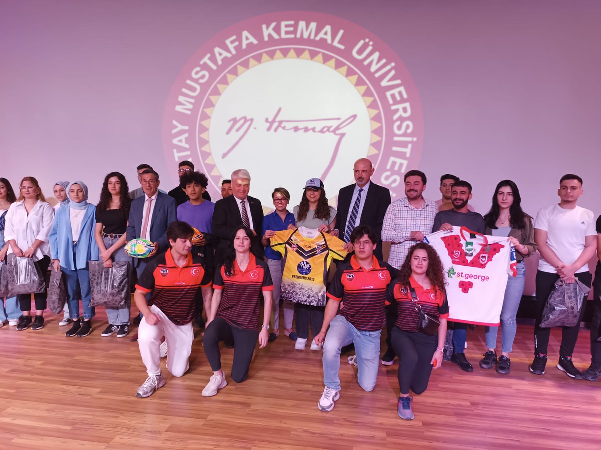 tusfed's tweet photo. Kahramanmaraş Sütçü İmam Üniversitesi programından sonra Federasyon Başkanımız Prof. Dr. Mehmet GÜNAY ve Avustralya Büyükelçisi Miles ARMİTAGE Hatay Mustafa Kemal Üniversitesinde öğrencilerle bir araya geldi.
@OA_BAK @hamzayerlikaya @GSBsporgm @fjuysal @MehmetG17306669 @mkuniv https://t.co/Uy21UQN1TM
