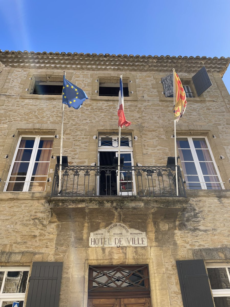 wrightysmithy's tweet photo. Chateauneuf du Pape was en route as we returned to Lyon. Beautiful village and great wines to drink when we’re home. https://t.co/lp8M2BOhBo