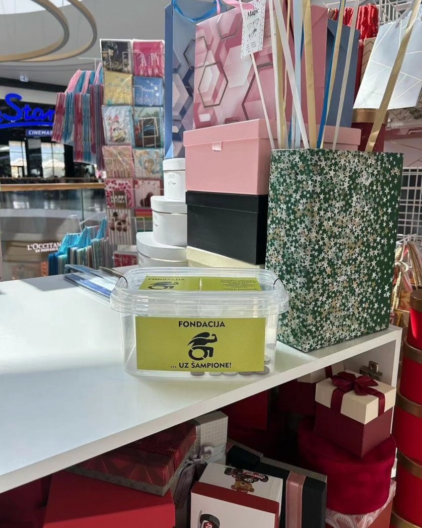 Pakovanje poklona je uz šampione! 💪

Nova lokacija na kojoj putem kutije za donacije možete podržati izgradnju trening centra za sportiste sa invaliditetom, rad i ciljeve fondacije.

BUDI UZ ŠAMPIONE! 💪