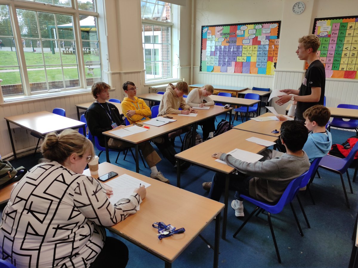 GCS_SixthForm's tweet image. Superb start to our enrichment partnership with Ashcombe Sixth Form. Well done to all students involved! Wonderful afternoon. #NetballFootballChessDebating