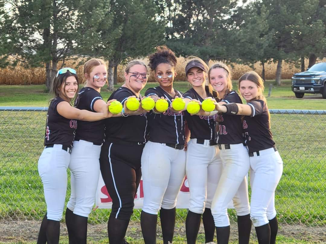 serina_bowen's tweet photo. At the end of the day, let there be no excuses, no explanations, no regrets.
- Dr. Steve Maraboli
Let's go Discoverers!!!
#cinderellastory
@KBowen24 @newman_coach @NEQuakes_Bowen https://t.co/JaF8Smr6VY
