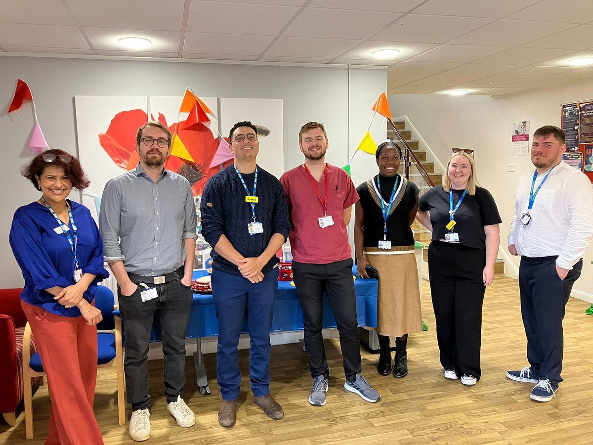 EdSwft's tweet image. Celebrating our healthcare educators on #WorldTeacherDay - we are lucky at @nhsswft to have such value placed on medical education ❤️ #ValuingMedEd