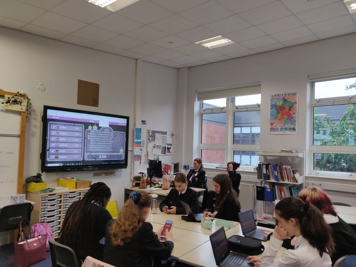 WHS_Citizenship's tweet photo. 🌍🇫🇷 Great to see our students having fun & practising vocabulary and grammar at our Lunchtime Languages Games Club @wallacehighsch Merci et Gracias to our Languages Ambassadors Molly and Hannah for leading this. #leadershipskills #languagegames #ictskills #trysomethingnew🙂 https://t.co/bFXqikadq7