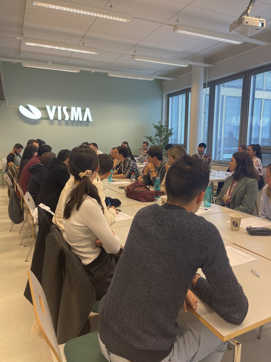 Ulysseus_eu's tweet photo. 🗣️ Workshop 4⃣: Owning My Academic Career – Keys to Self-Management and Self-Leadership
Presented by Rebecca Meier, (@wwu_muenster)
🚀It aims to touch upon certain aspects of self-management and self-leadership to boost your academic #confidence ☺️.
#COMPASSConference https://t.co/hnDUcSxMNO