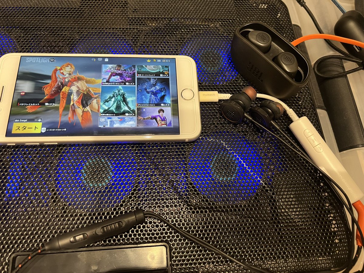 kumanopoohichi's tweet image. イヤホンちょっと買ってみた
pubgから音楽まで使えてVCも使える低価格なものを選んでみました。
超猫拳さんの動画だったかな
アンダー1万円で楽しめるセット探して
JBLさんのquantum50とowltechさんの充電イヤホン変換ジャック
#超猫拳さん
#JBL 
#owltech