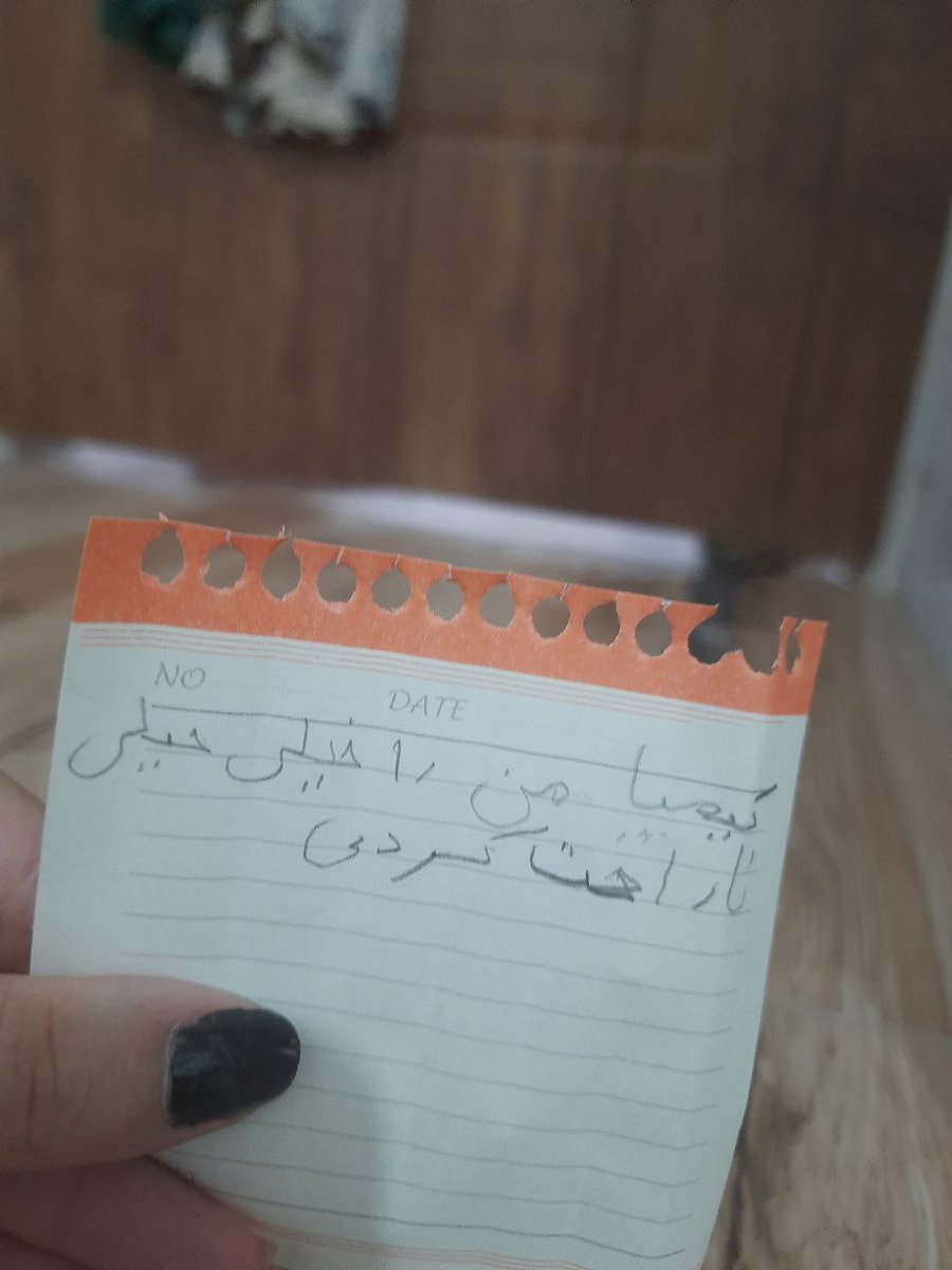 وقتی در اتاقو روی خاهر کوچیکه ات میبندی
حالا چجوری از دلش در بیارم:))))