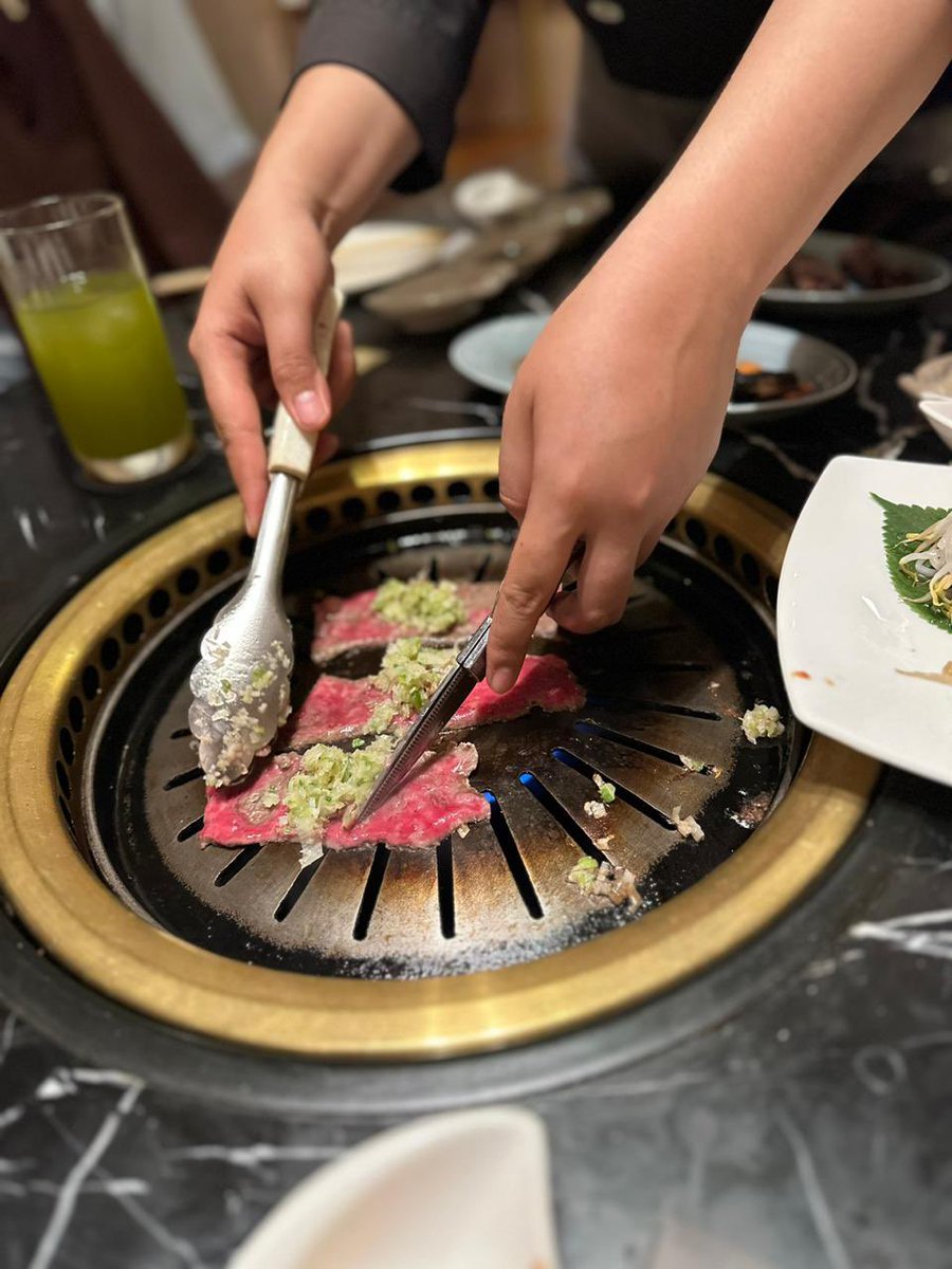 Enjoy your profit and always reward yourself 

Having dinner with family @ Esina Yakiniku Plaza Senayan

✅