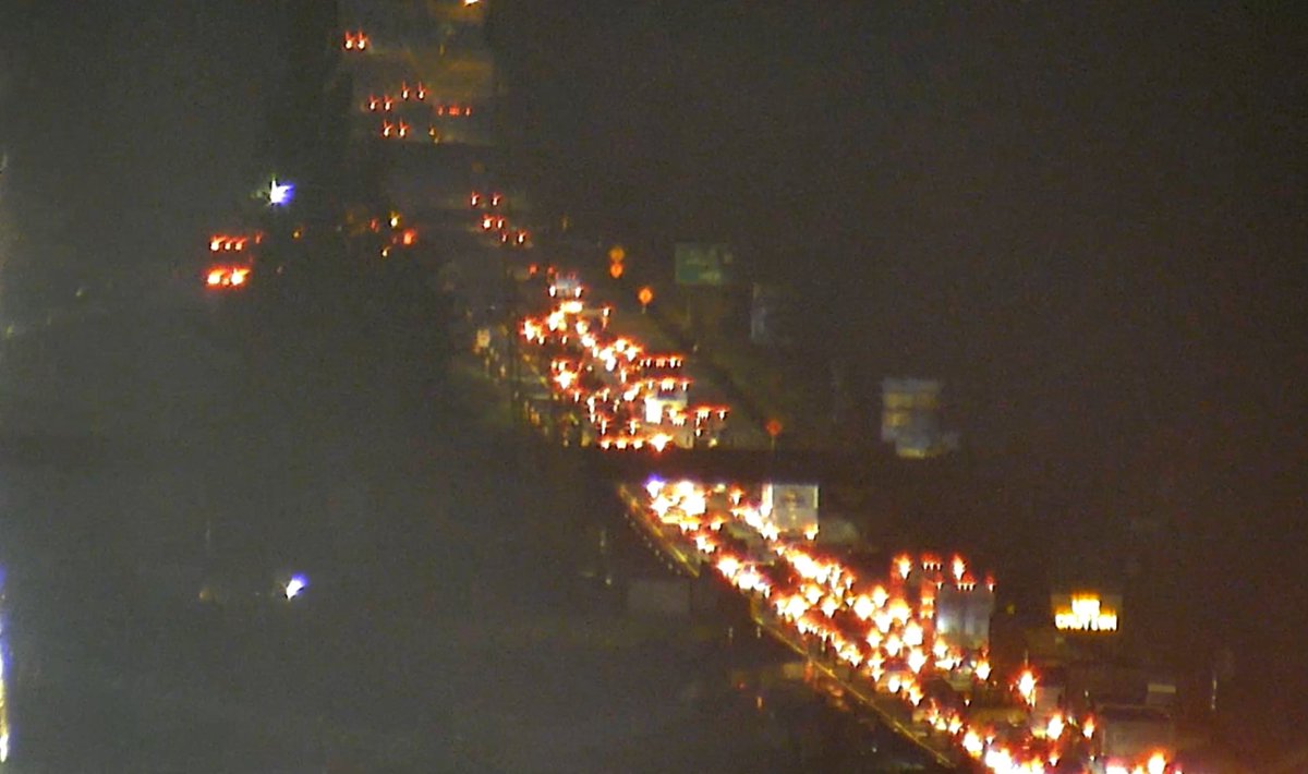 NewsRadioVAN's tweet image. 6:51 - #LangleyBC - Collision - #BCHwy1 Eastbound between Glover Road and the 232nd St exit. The left lane is blocked and traffic is slow from 200 St #1130Traffic @sonicradio Pic courtesy of @DriveBC