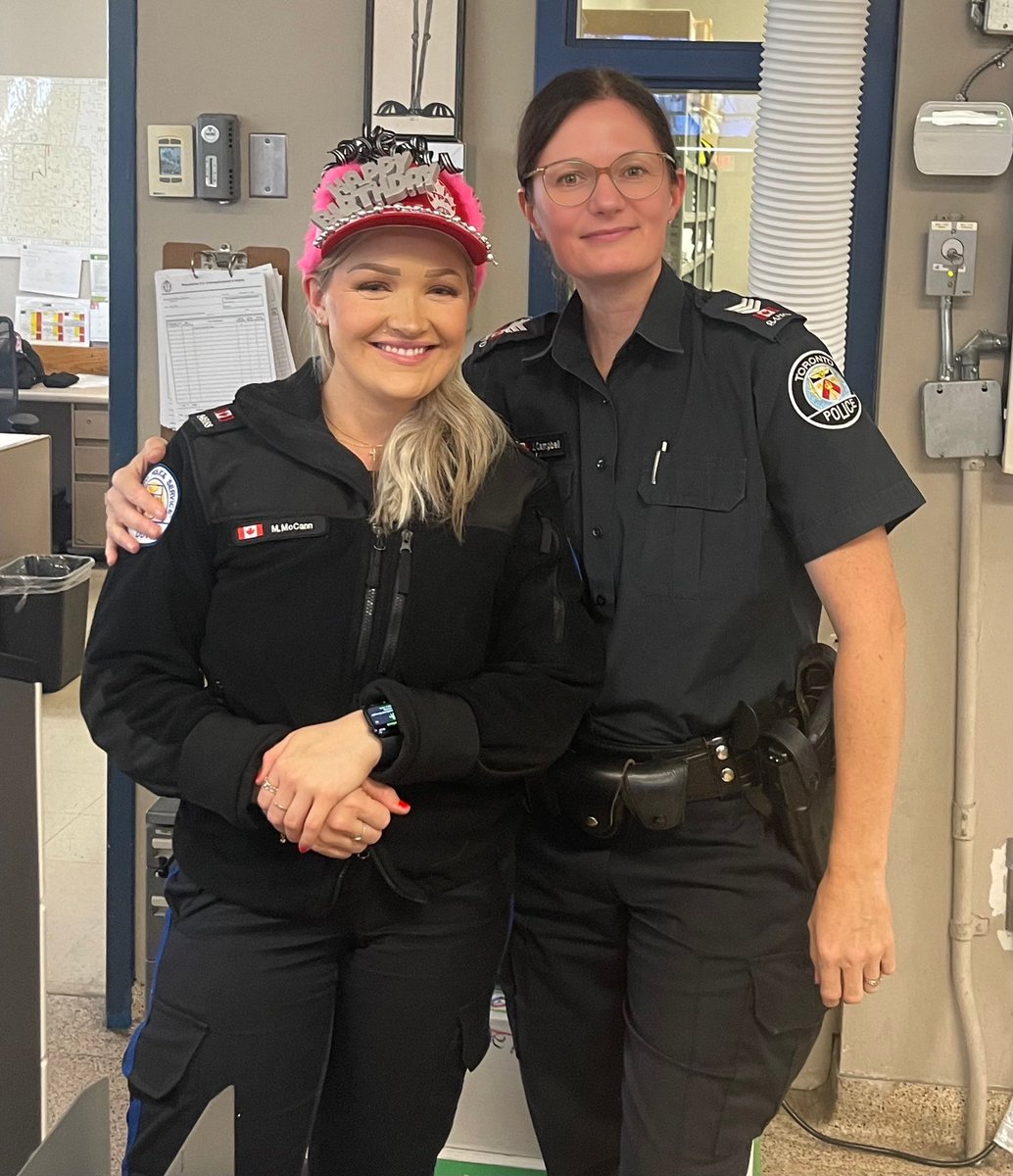 A Birthday on C pltn at 13 div means wearing this amazing hat for the day😆Happy birthday MM😊 <a href="/OfficerRui/">Rui Simoes</a> <a href="/TDotsRicky/">Ricardo Araujo</a> <a href="/tpsJohnson/">Deputy Chief Rob Johnson TPS</a> <a href="/TPSGregCole/">Greg Cole</a> <a href="/TPSMounted/">Toronto Police Mounted Unit</a> <a href="/TPAca/">Toronto Police Association</a> <a href="/TPSRecruiting/">Toronto Police Talent Acquisition</a>
