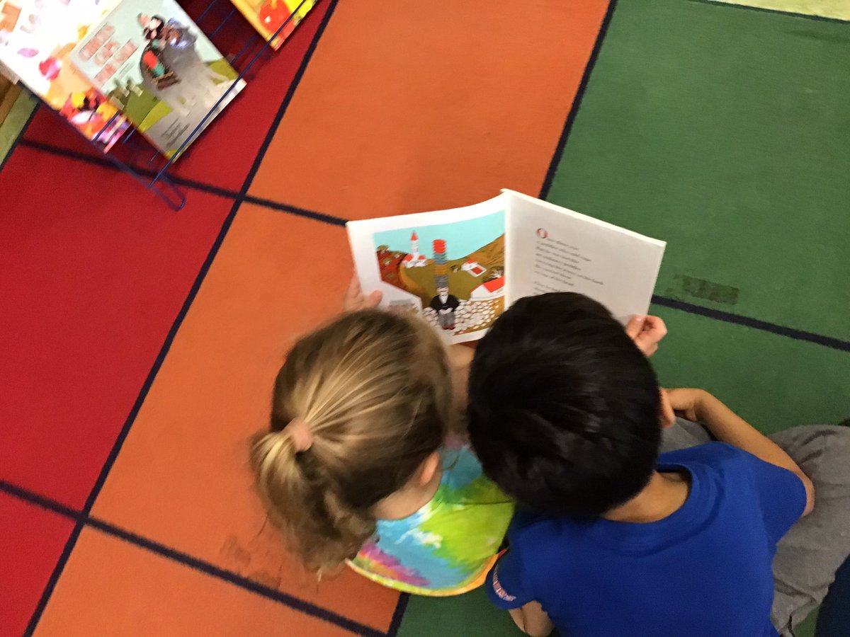 We can retell using exact words from the story! <a href="/ScarsdaleSilber/">Abby Silber</a> #heathcotepride