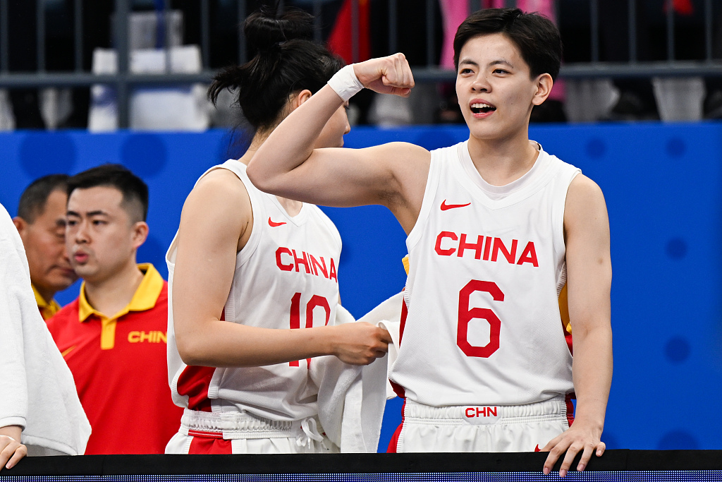 🇨🇳🥇 China's women's #basketball team retained its #AsianGames title after beating Japan in the final in #Hangzhou on Thursday. #TeamChina