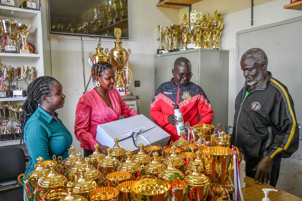 KenyattaUni's tweet photo. LIVIA HEALTH DONATES BRANDED WATER BOTTLES TO THE KU FOOTBALL TEAM. THEY ARE SET TO PLAY AT THE FISU GAMES IN CHINA IN TWO WEEKS. #KUHardnuts #KUFootballTeam #KUTeam #KUinChina #KUFISU @liviahealth #LiviaHealth https://t.co/0EU5BZ1fub