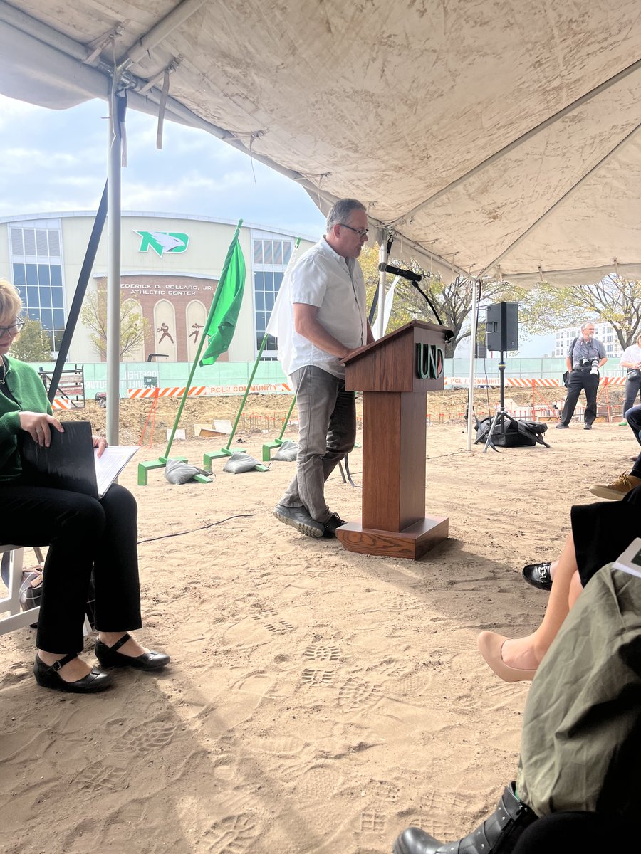 burianassociate's tweet photo. We had a great afternoon celebrating the groundbreaking for Memorial Village II and Albrecht Field! Congratulations to everyone involved! Stay tuned to learn more about the history behind these projects and what they will become in the future. #MemorialVillageSeries https://t.co/hLnP99JXqu