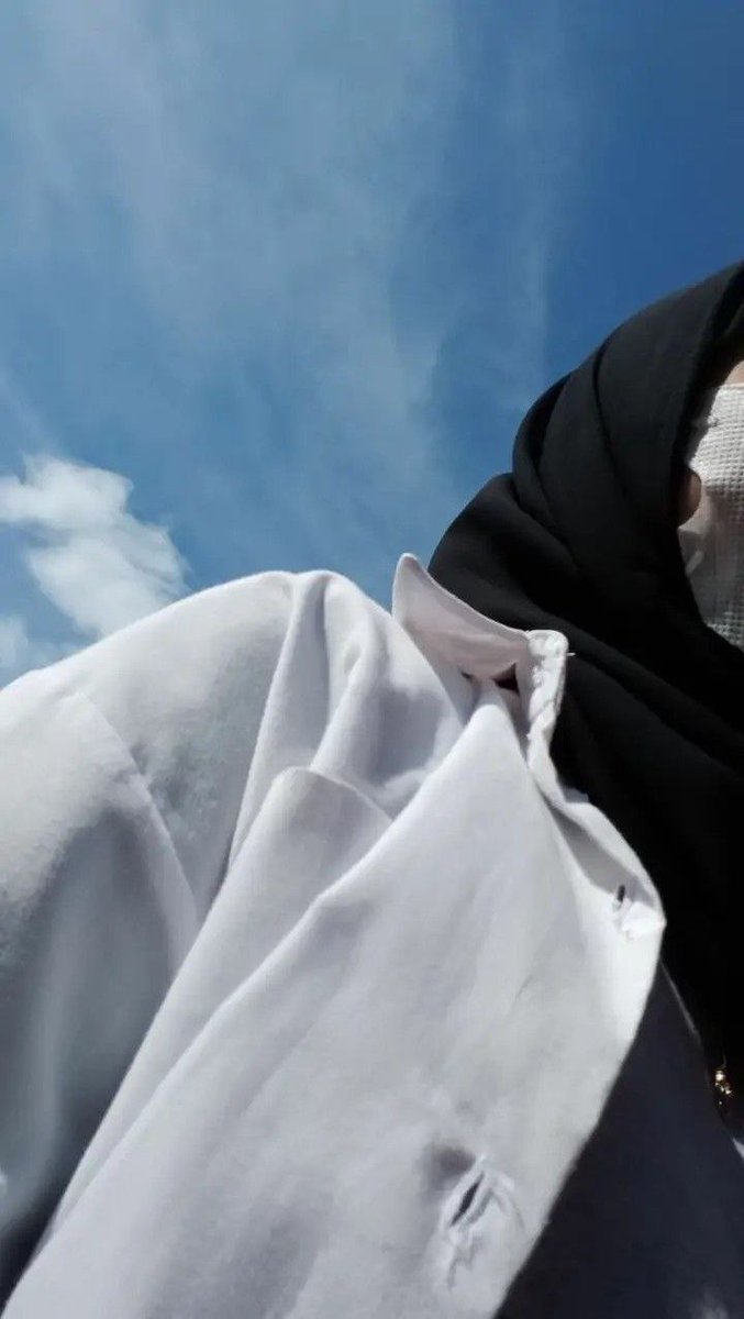 - من أجل أحلامكِ الجميلة ڪوني مرنةً واثقةً أن الله ڪلفكِ ما هو في وسعكِ وقدرتكِ ، ڪوني ڪفئًا لذلك وانطلقي في يومكِ بعد توڪلكِ💜