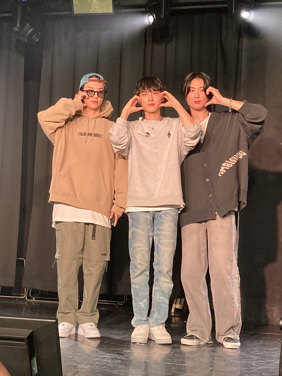 yoma4403's tweet photo. 2023.10.5私服DAY
等身大感が良し👍
#BDC #비디씨 #김시훈 #홍성준 #윤정환 https://t.co/rCkbVnmMyA