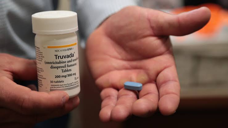 kayodeteslim's tweet photo. Why Take PrEP?
PrEP is highly effective at preventing HIV when taken as indicated.
PrEP reduces the risk of getting HIV from sex by about 99% when taken as prescribed.
PrEP is much less effective when it isn't taken consistently
#PrEPtheFuture
#LetsStopAIDS https://t.co/Z7Drfxe9Un