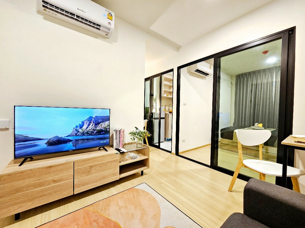 LNPPROPERTY's tweet photo. LNP-C867 ให้เช่าคอนโด Chewathai Hallmark Ladprao - Chokchai 4 Phase 2
ราคาเช่า: 11,000฿/ เดือน
ขนาดพื้นที่ 26 ตรม. 1Bed
LNP : LorNgernProperty 
Line ID: @066bxcyx (มี @ ด้วยนะค่ะ) 
FACEBOOK:https://t.co/vUy1ULCY28
#คอนโดปล่อยเช่า #condoforrent #คอนโดติดbts #คอนโดติดmrt  #ลาดพร้าว https://t.co/IuRSkcowPE