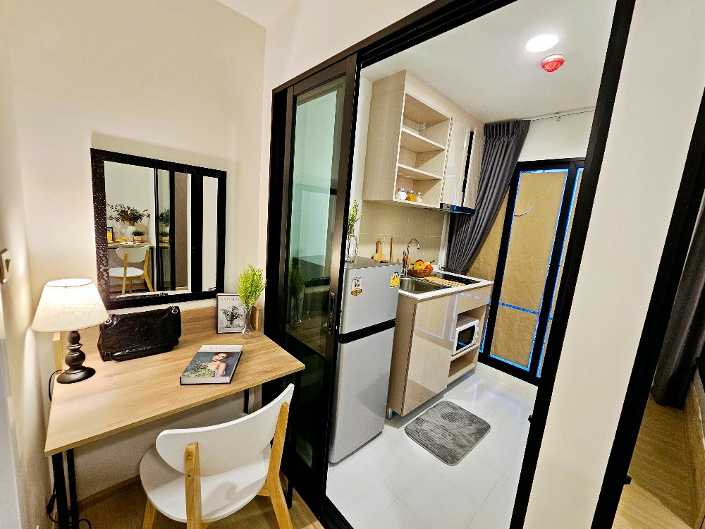 LNPPROPERTY's tweet photo. LNP-C867 ให้เช่าคอนโด Chewathai Hallmark Ladprao - Chokchai 4 Phase 2
ราคาเช่า: 11,000฿/ เดือน
ขนาดพื้นที่ 26 ตรม. 1Bed
LNP : LorNgernProperty 
Line ID: @066bxcyx (มี @ ด้วยนะค่ะ) 
FACEBOOK:https://t.co/vUy1ULCY28
#คอนโดปล่อยเช่า #condoforrent #คอนโดติดbts #คอนโดติดmrt  #ลาดพร้าว https://t.co/IuRSkcowPE