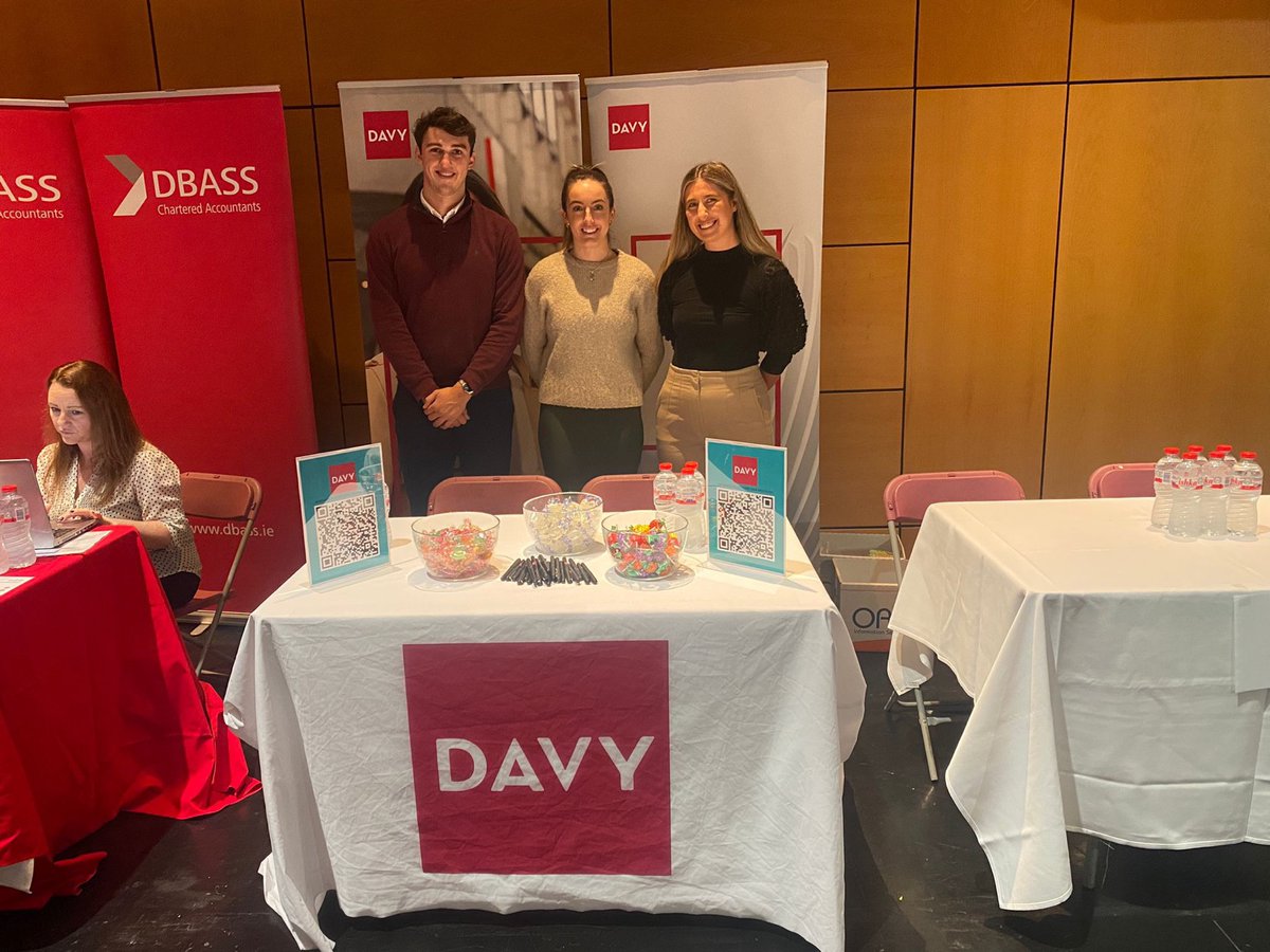 DavyGroup's tweet photo. Great to be at @DCU today and speak to students about our graduate opportunities.
Learn more about our 2024 graduate programme https://t.co/W8cDOpg34L
#gradutes #careers #newbeginnings https://t.co/uWXfXrYY1V