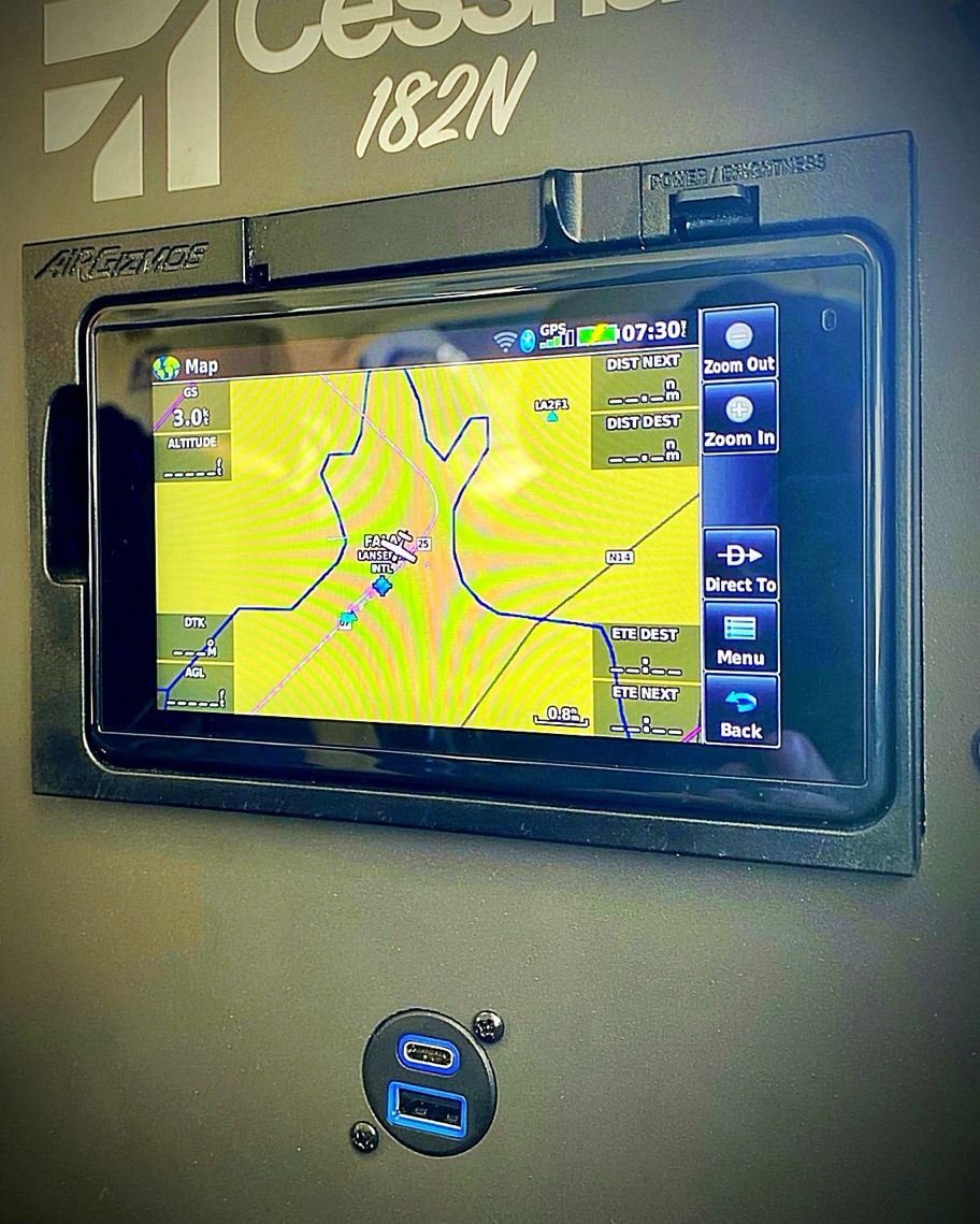We love creating custom panels that suit your flying needs. 

#aeronautical_aviation #garminaviation #flygarmin #aera660 #navigation #gps #aviation #aviator #gsb15 #usb #airgizmos #paneldoc #pilotviews