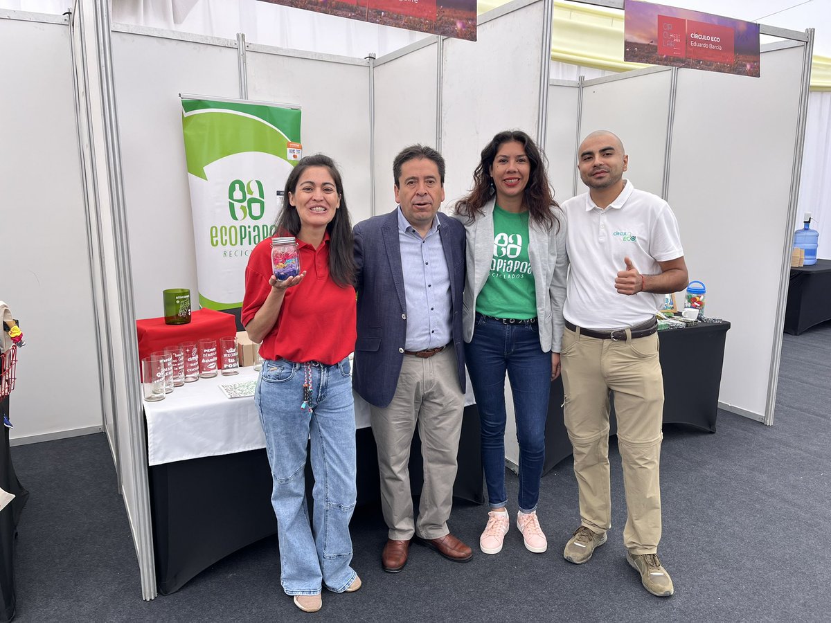 CorfoAtacama's tweet photo. Al igual que nuestro Gobernador @mvargasatacama ven a conocer a los y las emprendedoras de economía circular de nuestra región, presentes en la Fiesta de la Circularidad #CircularFest2023, evento organizado por @circular_tec con apoyo de @Corfo y @UAtacama https://t.co/xfDgNFNFbz