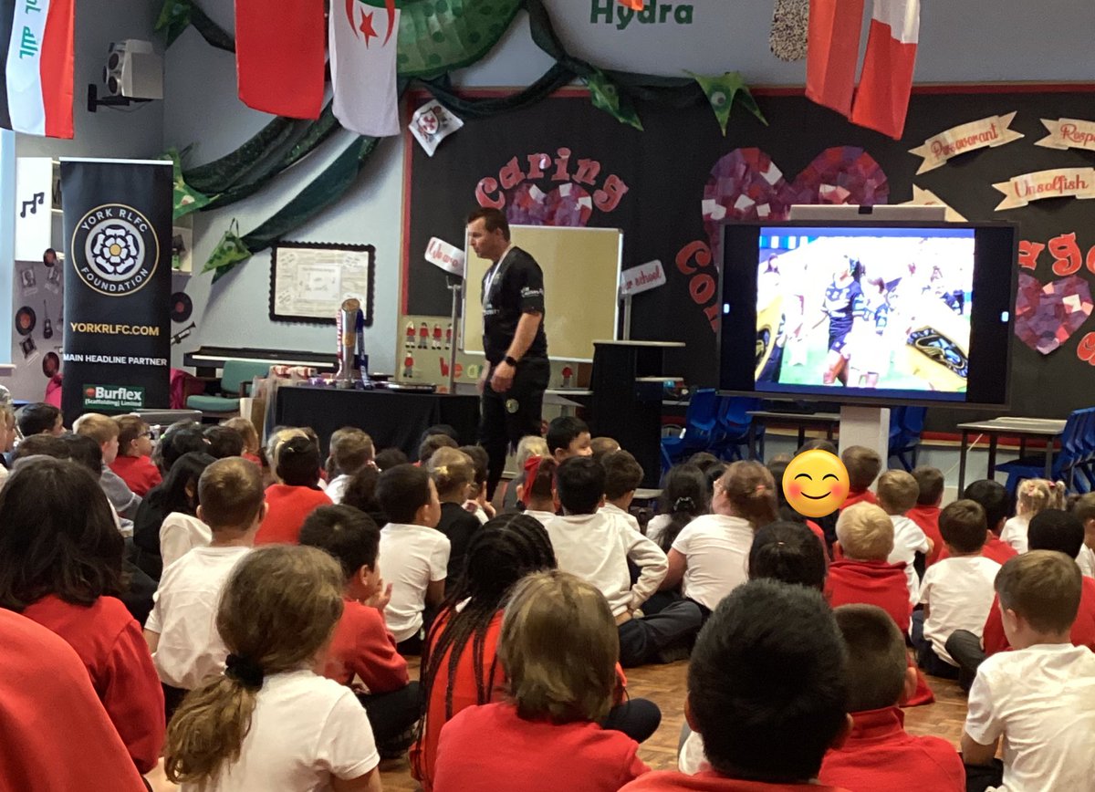 AHT_STL's tweet image. An inspirational visit from YorkRLFC celebrating Women’s rugby.  We got to be  Super League leaders shield and the Super League trophy🏆 @stlaws_school Thank you Adam!