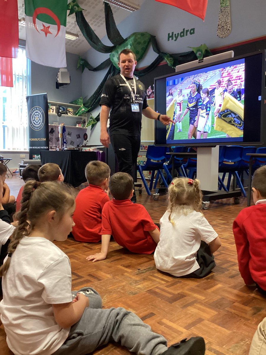 AHT_STL's tweet image. An inspirational visit from YorkRLFC celebrating Women’s rugby.  We got to be  Super League leaders shield and the Super League trophy🏆 @stlaws_school Thank you Adam!
