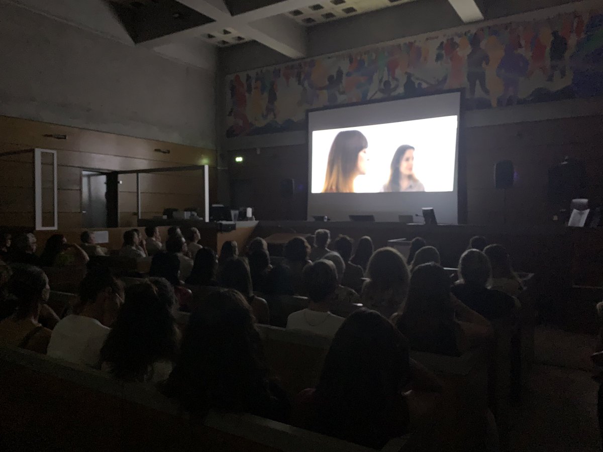 Pour <a href="/LaNuitDuDroit/">La Nuit Du droit</a>, 100 spectateurs ont visionné le film « je verrai toujours vos visages » et participé au débat au <a href="/TJDraguignan/">Tribunal judiciaire de Draguignan ⚖️</a> en présence des professionnels autour  de la justice restaurative. 

Merci à l’@AAVIV2, au barreau de Draguignan et au SPIP83 pour leur présence.