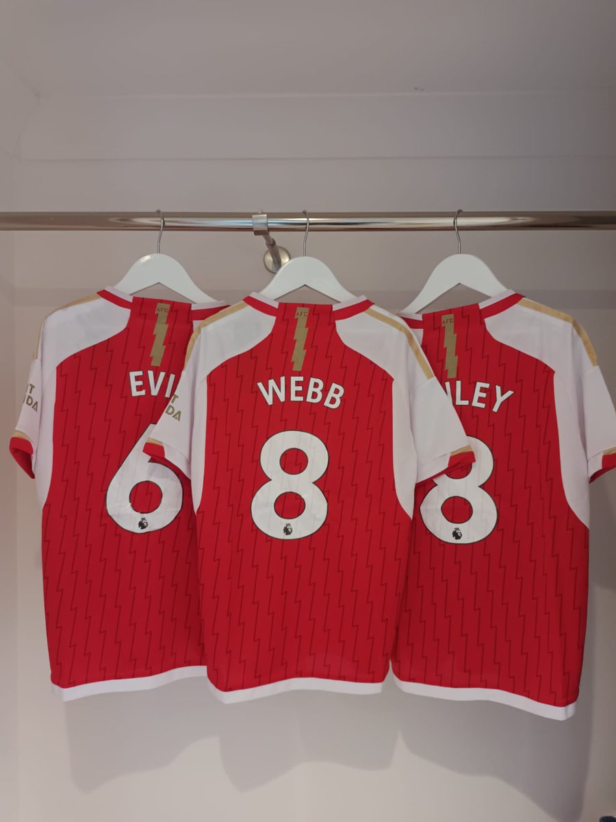 NEKITS4U's tweet image. Any kits any name any number. £26.99 with free postage. DM me for more information. 
#football #footballkits #arsenal