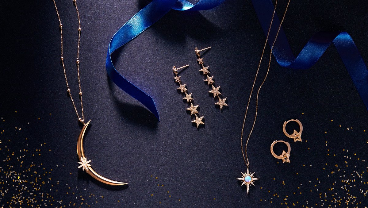 Embrace the celestial beauty with our star and moon themed jewellery collection and shine bright like the night sky.

⁠#Latelita #Independentdesigner⁠ ⁠ ⁠
⁠
#Jewelery #Fashion #Giftideas #Britishdesigner #Statementjewelery #Earrings #Rosegold #Moonandstars #Celestialvibes
⁠