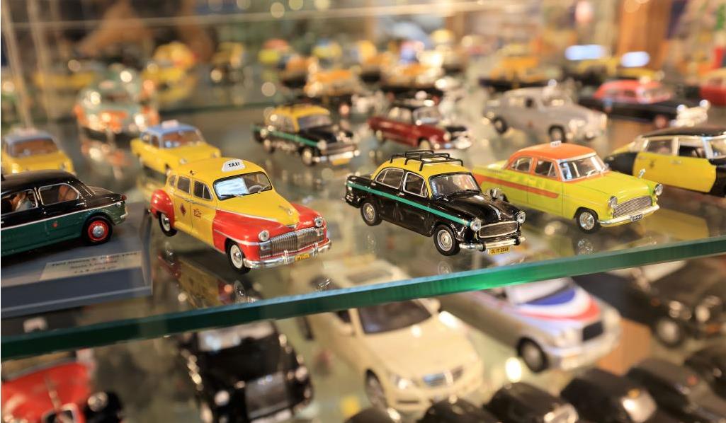 Guangming_Daily's tweet photo. Model cars displayed at Billy Karam #Museum in #Lebanon๐๐ฑ๐ง
Photo taken on Oct. 3, 2023 shows #model cars displayed at the Billy Karam Museum in #ZoukMosbeh, Lebanon. Extending over 1,500 square meters , the museum displays thousands of #mini #sports and #classic #cars. https://t.co/VoE0bQAqU8