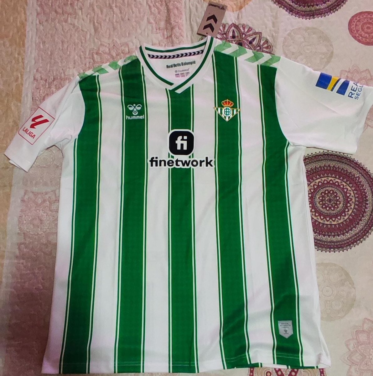 CapiFekir's tweet photo. 🚨 ¿Quieres ganar una camiseta de ASSANE DIAO a elegir (si marca gol esta noche)?

Para participar:
🔸 RT a este tweet.
🔸 Seguir a @CamisFutbolG y a @CapiFekir
🔸 Mencionar a alguien.

Sorteo válido a los 300RTs.

Suerte a todos 😄🍀 https://t.co/uYjIVRRNMf