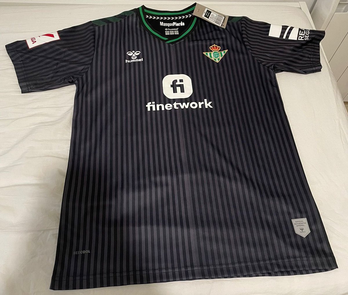 CapiFekir's tweet photo. 🚨 ¿Quieres ganar una camiseta de ASSANE DIAO a elegir (si marca gol esta noche)?

Para participar:
🔸 RT a este tweet.
🔸 Seguir a @CamisFutbolG y a @CapiFekir
🔸 Mencionar a alguien.

Sorteo válido a los 300RTs.

Suerte a todos 😄🍀 https://t.co/uYjIVRRNMf
