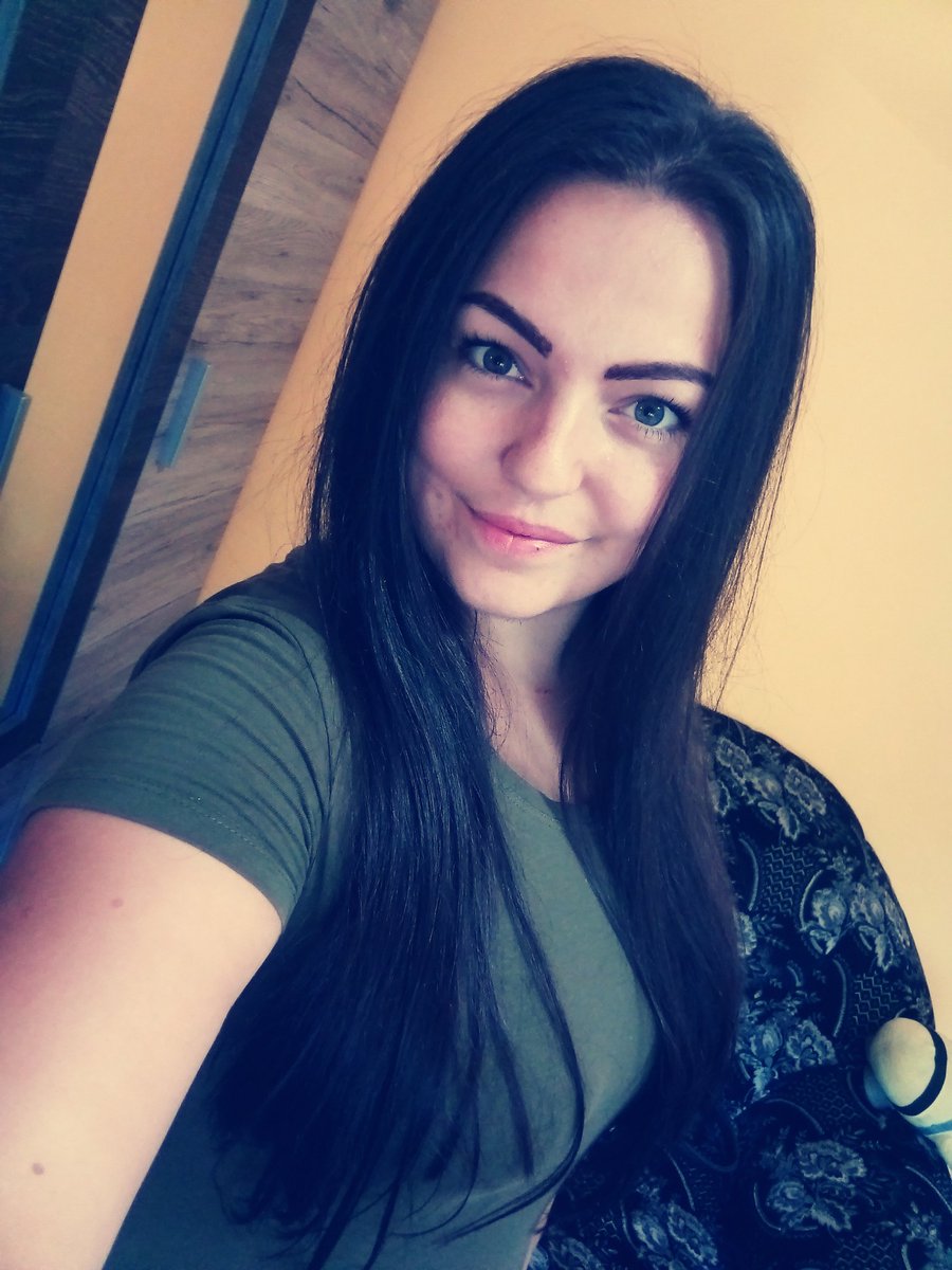 Ella2398's tweet photo. Mert egy Nő, nem minden Férfi mellett ugyanaz a Nő!😉😜
Kivéve ha házas😅😅
#feleségvagyok😜 #napigondolatok https://t.co/XlW6gh44pg