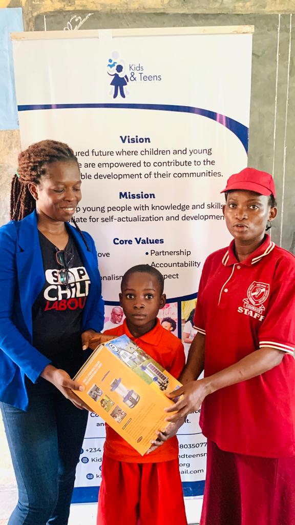 Kidsandteensngo's tweet photo. Most importantly, these lanterns provided a sense of empowerment to the children. With their new solar lanterns, they could take charge of their own learning, study late into the evening, and fully engage in their education.

#kidsnteensngo #firstelectric https://t.co/qCd05uGyYb