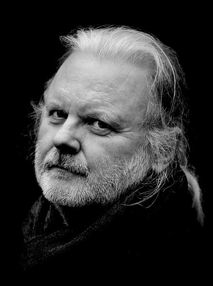 «El arte tiene que ver con la calidad, y no con que te guste o no te guste, tiene que ver con que sea bueno o sea malo»

'Yo es otro'

Enhorabuena a Jon Fosse por el Premio Nobel de Literatura 2023, y a <a href="/deconatus/">deconatus</a> por su criterio literario y audacia independiente de las modas.
