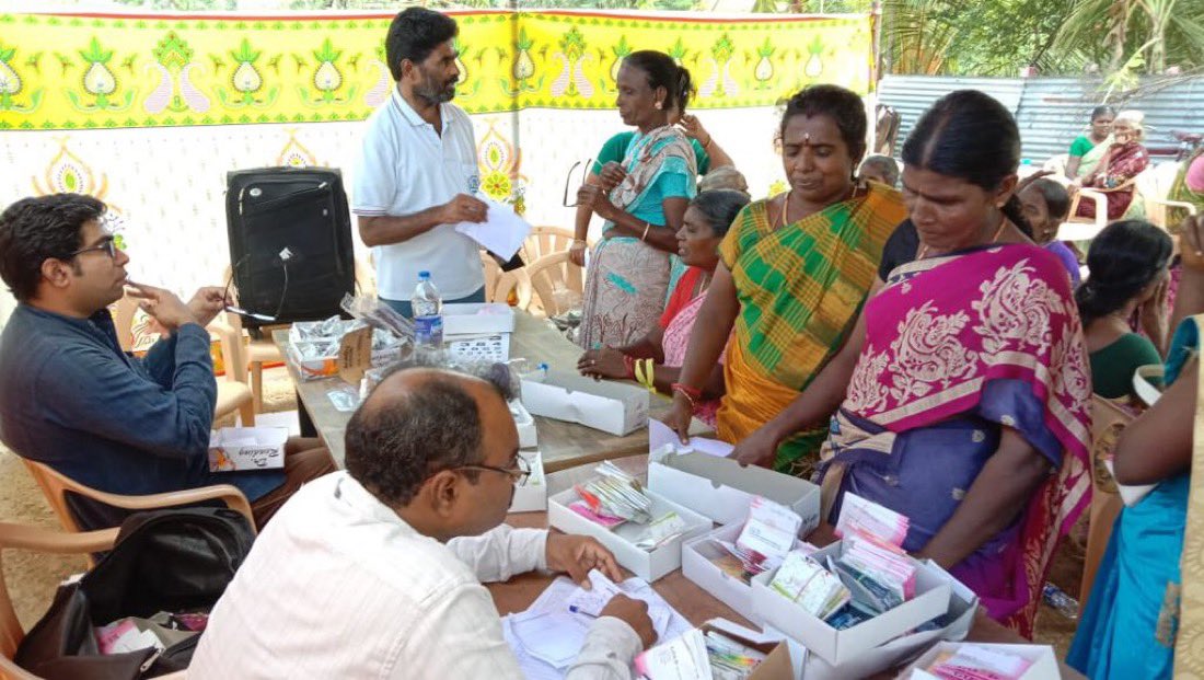 SigmaSixQV's tweet photo. https://t.co/etEqNr2Yik

In this blog post, Dr. Anjoo Bhatnagar takes us through the genesis and impact of the Integrated and Holistic #Dayalbagh Healthcare Camp. Lovely photographs of people with deep trust in their eyes and happiness at meeting Doctors who they know will do their best!