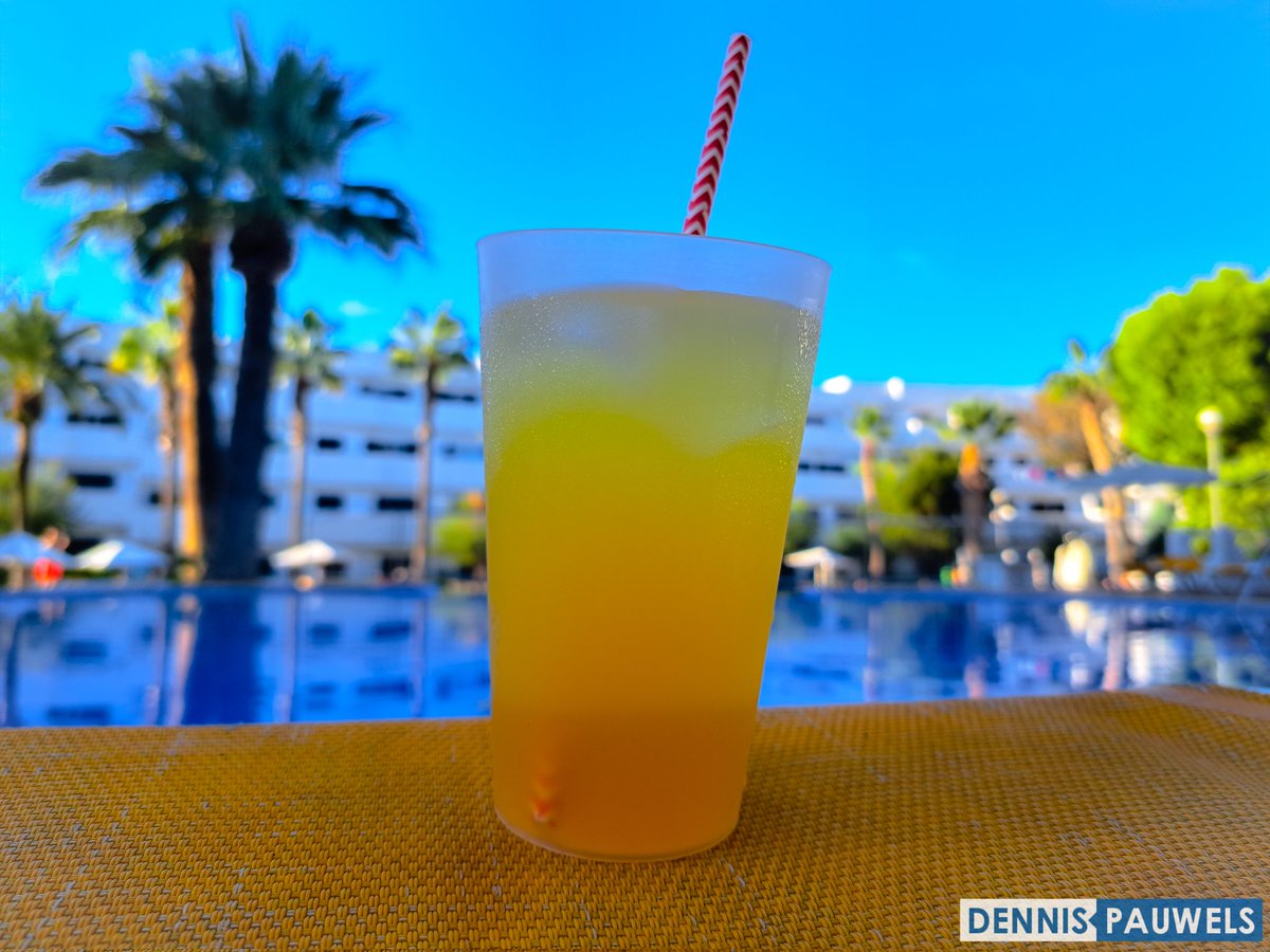 Niets lekkerder dan met een heerlijke Piña Colada genieten aan het zwembad ☺️🍹🍍🥥

#bluesea #blueseahotels #blueseaclubmarthas #pinacolada #pool #swimmingpool #mallorca #calaegos #calador #vacation #sun #summer