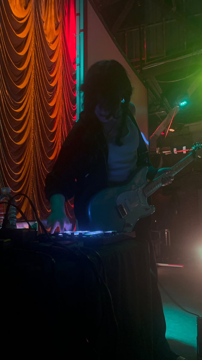 SingularAlien's tweet image. And Evening In Four Photos. @underscoresplus @torrmusic