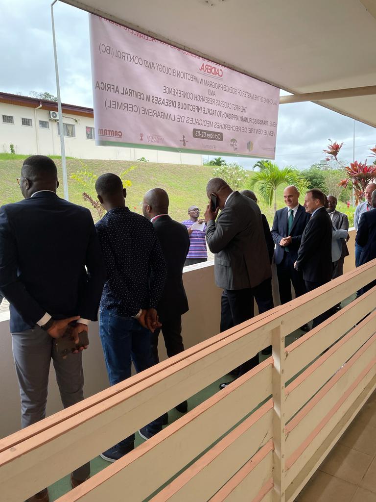 Allemagne au Gabon tweet media