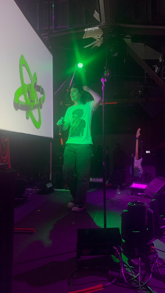 SingularAlien's tweet image. And Evening In Four Photos. @underscoresplus @torrmusic