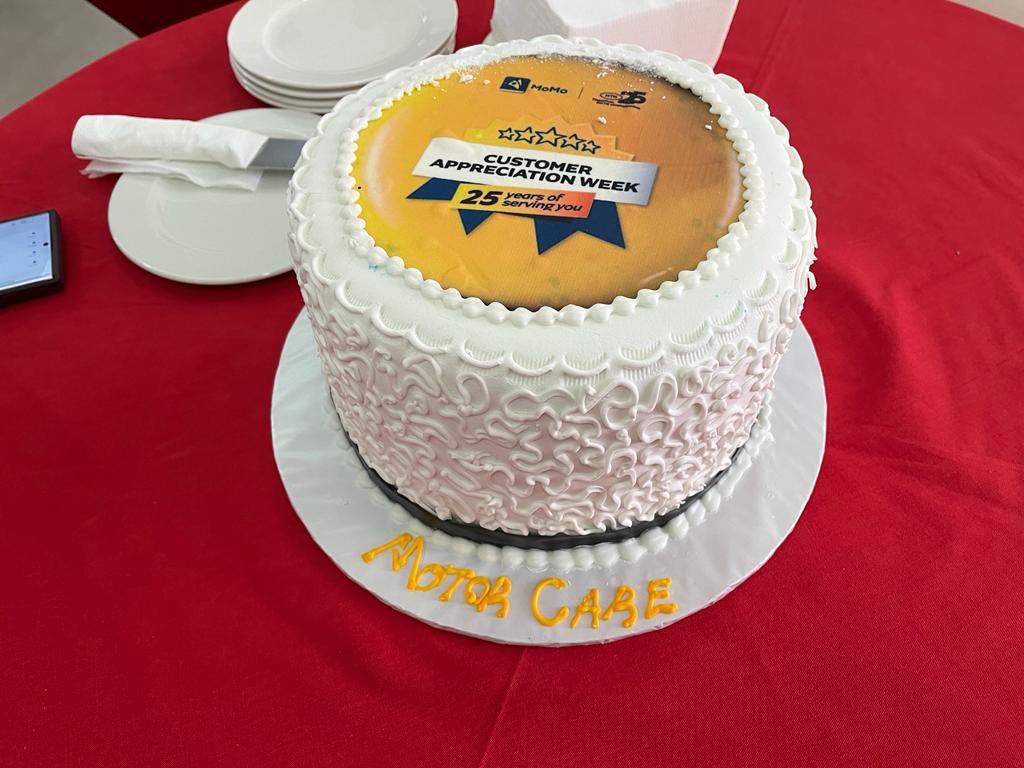 mtnug's tweet image. Gratitude in action - Our team, led by GM Customer Experience @DorcasBM and Senior Manager Large Enterprises @PaulLuyima, Lawrence Inzima, and Jonathan Obara, paid a special visit to Motor Care Uganda to express our heartfelt thanks for their unwavering loyalty to MTN. 

A warm…