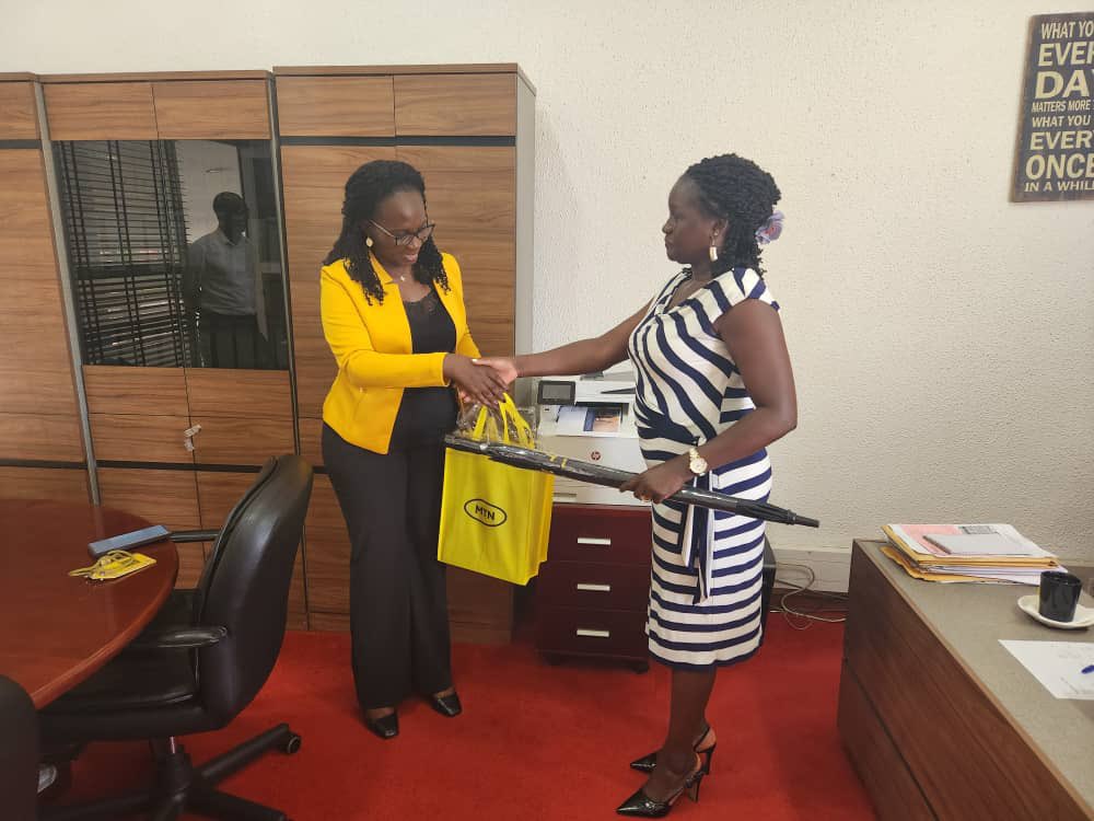 mtnug's tweet image. Gratitude in action - Our team, led by GM Customer Experience @DorcasBM and Senior Manager Large Enterprises @PaulLuyima, Lawrence Inzima, and Jonathan Obara, paid a special visit to Motor Care Uganda to express our heartfelt thanks for their unwavering loyalty to MTN. 

A warm…