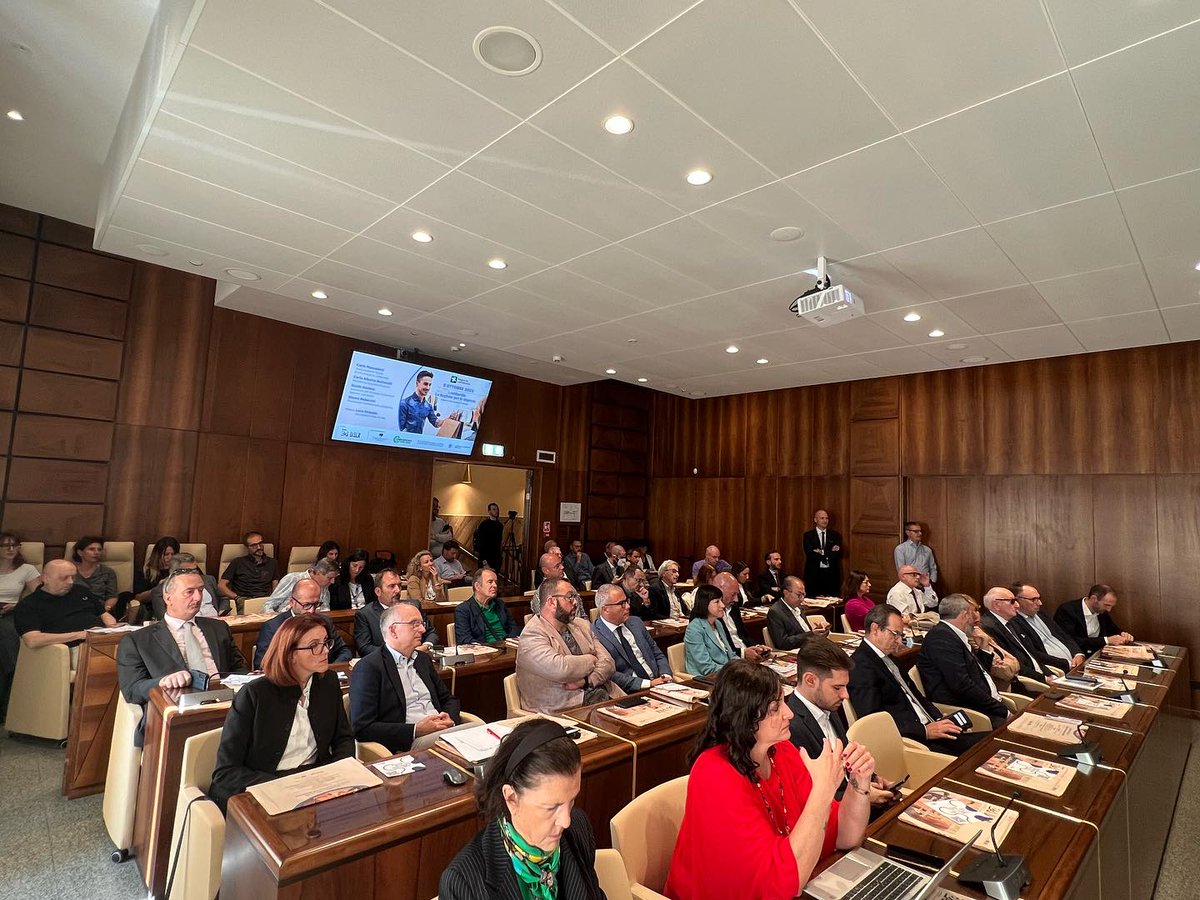 Confcommercio Lombardia tweet media