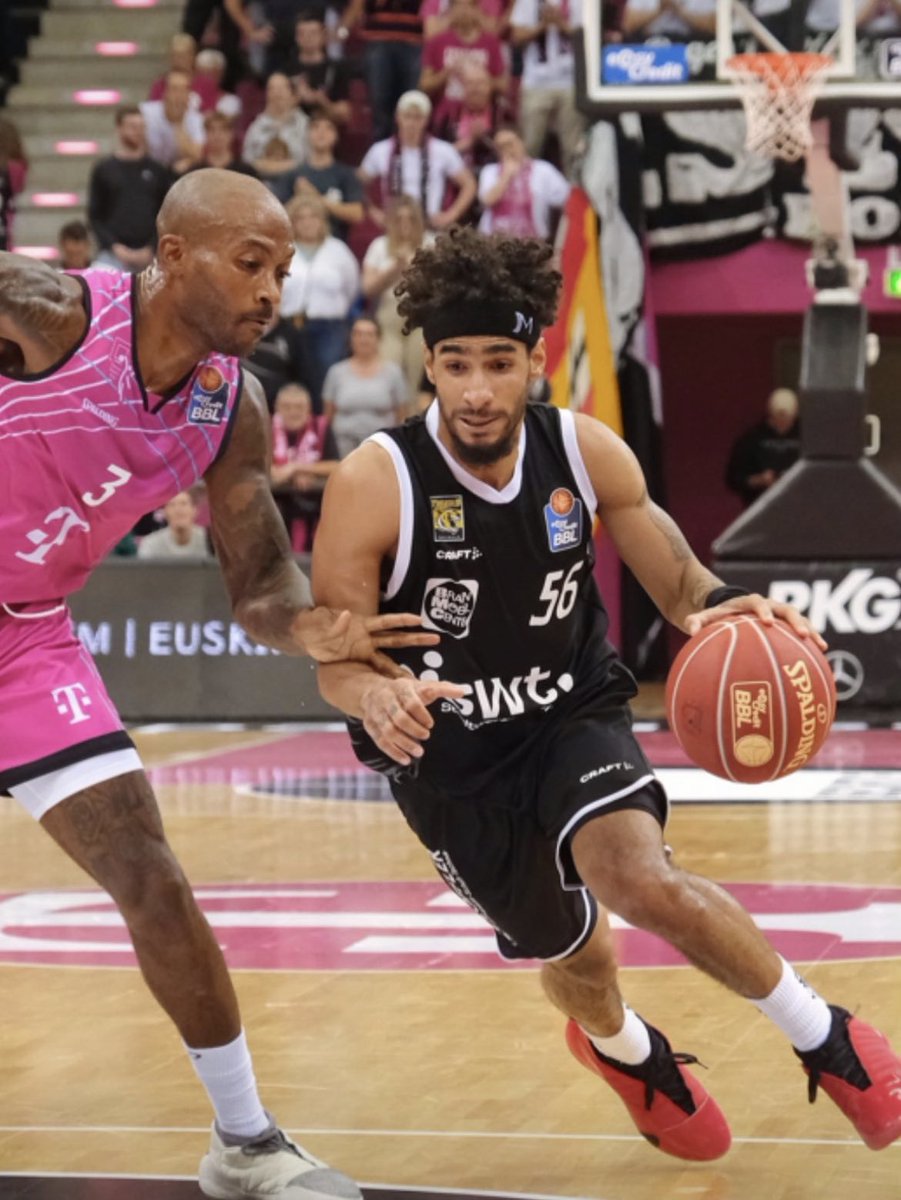 Great to see former UTSA great @jhivvans doing what he does in the top league in Germany 🇩🇪. Dropped a team high 27 points and led @TigersTuebingen to an early season win. Jhivvan ranks No. 1 all-time at UTSA with over 2500 career points 🫡 #BirdsUp🤙 | #RunnersPACE