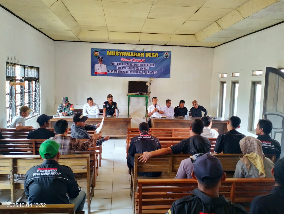 Hermanplani86's tweet photo. Kegiatan Penetapan RKPDes TA 2024 Alhamdulillah berjalan dengan lancar. https://t.co/pmc3q93Izs