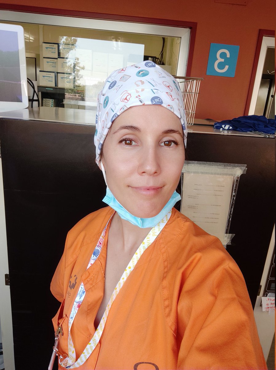 Estrenando gorro quirúrgico (y calcetines)!! 
#CongresoSEORL2023